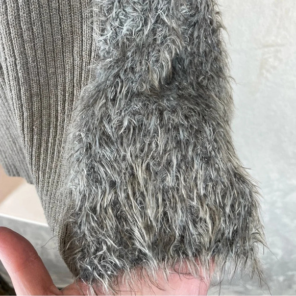 CABI Faux Fur Alpaca Mohair Ribbed Knit Back Drape Sweater Vest Size M #180 - Picture 5 of 9